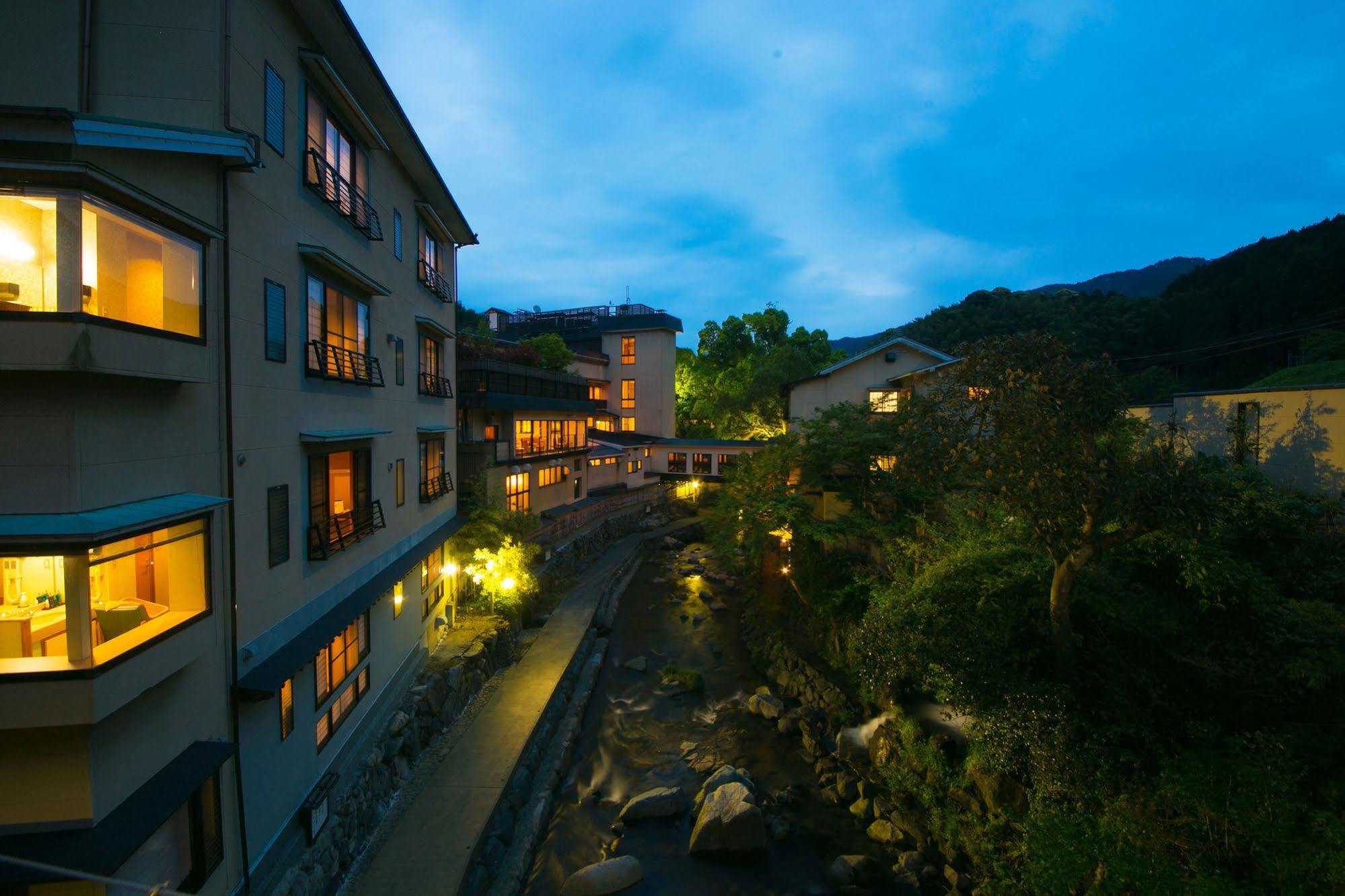 Hotel Nansuikaku à Miyawaka Extérieur photo